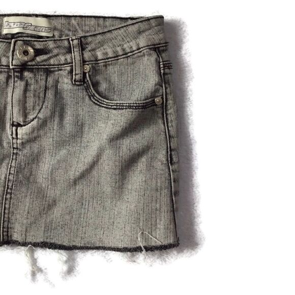 Lazer Jeans Acid Wash Raw Hem Skirt - Picture 3 of 6